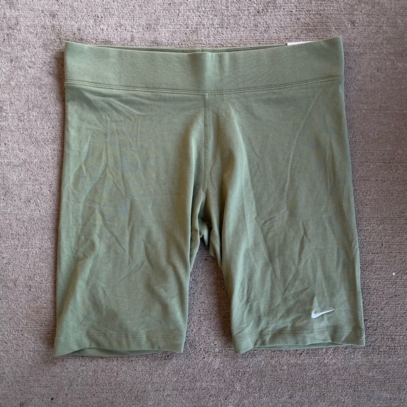 Nike tight fit mid rise short length athletic biker shorts sage green NWT - Picture 1 of 2